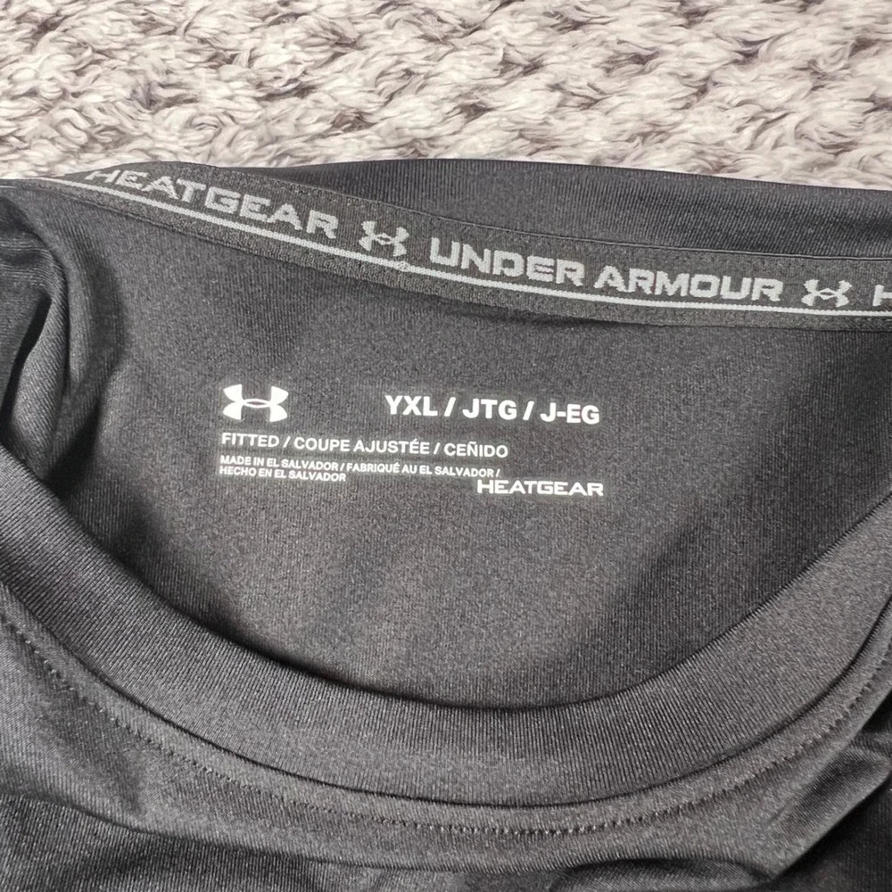 Under Armour Boys HeatGear‎ Compression Long Sleeve Shirt Size YXL Black Fitted